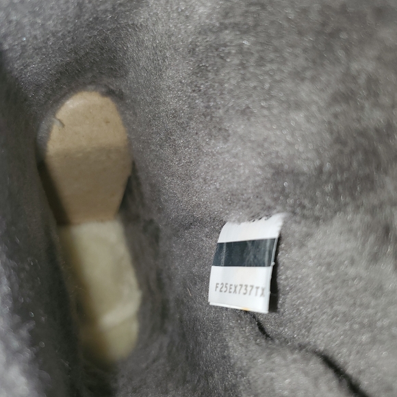 Ugg boots - Picture 8 of 10